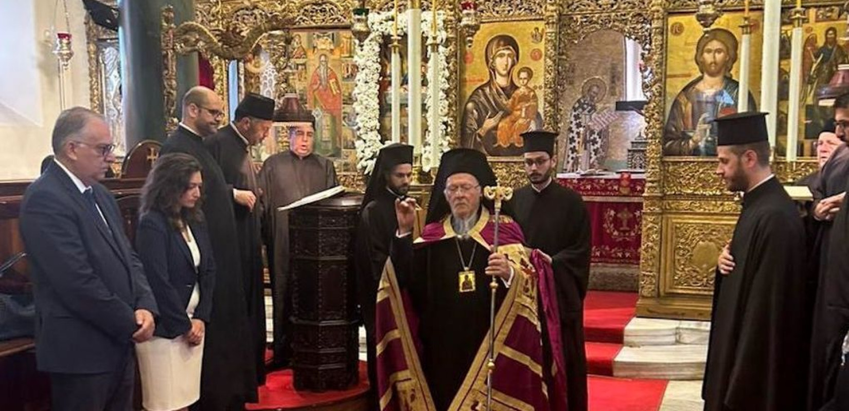 Στον ναό Αγίας Τριάδος στη Θεολογική Σχολή της Χάλκης ο Τ. Θεοδωρικάκος (βίντεο)