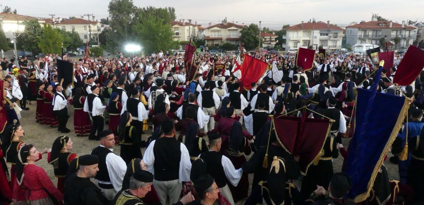 39ο Πανελλήνιο Αντάμωμα Βλάχων: Δυνατά κτύπησε η καρδιά του Βλαχόφωνου Ελληνισμού στο Ωραιόκαστρο