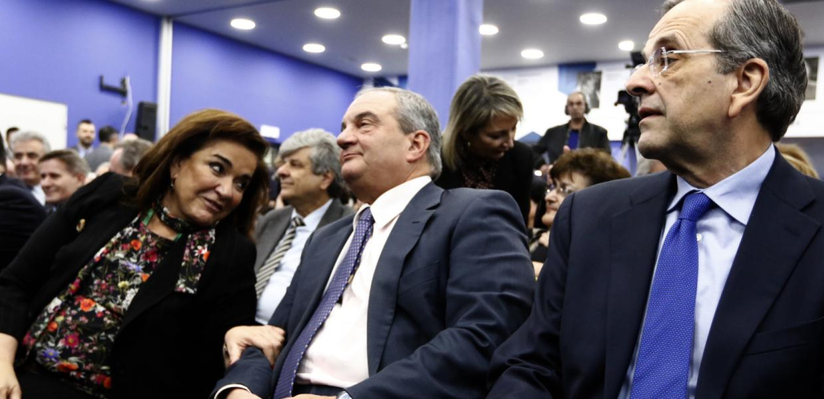 Η Ντόρα, ο Σαμαράς και ο Καραμανλής. Γράφει ο Μποξέρ*