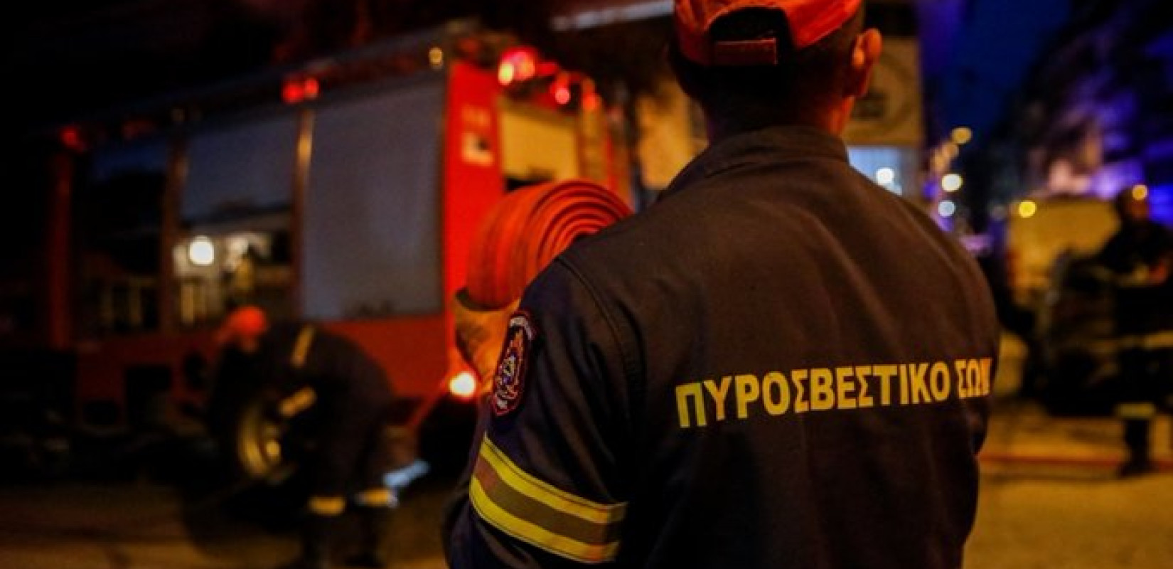 Φωτιά σε αποθήκη κοντά στα ΚΤΕΛ Κηφισού