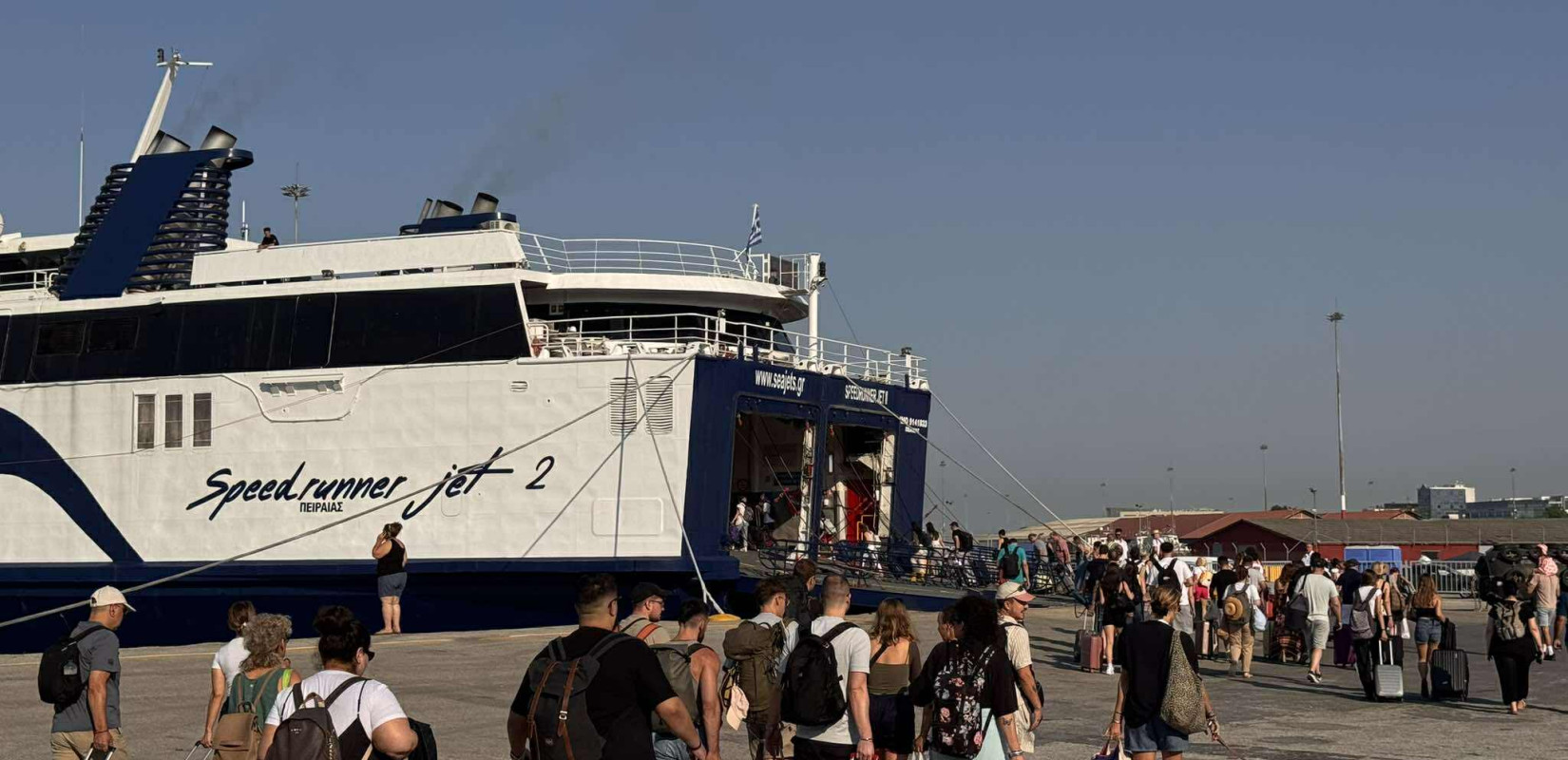 Θεσσαλονίκη: Σάλπαρε το πρώτο πλοίο για Σποράδες - Στην κορυφή των προτιμήσεων η Σκιάθος (βίντεο)