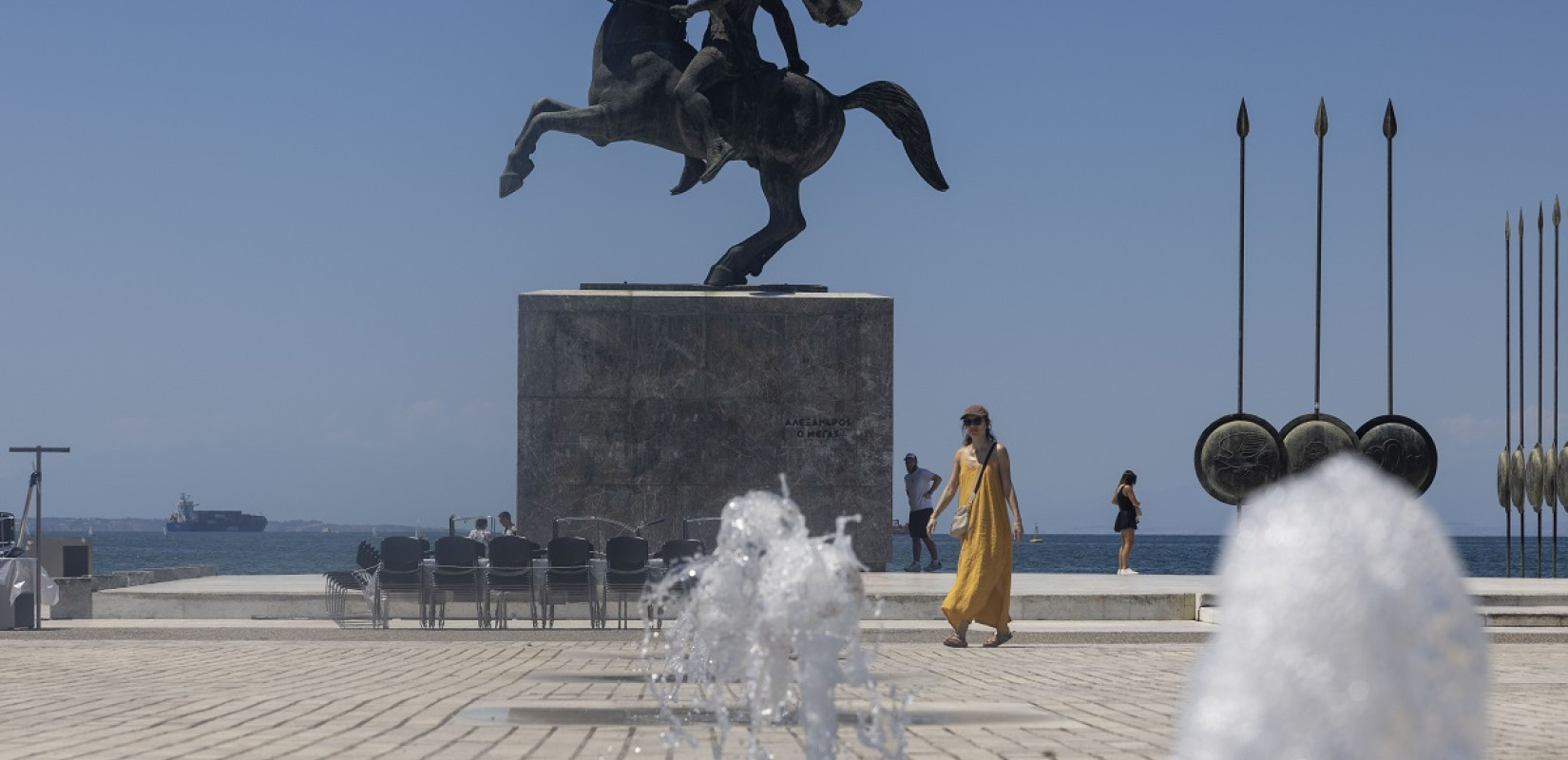 Καιρός: Πιθανότητες για δόσεις δροσιάς το Σαββατοκύριακο, εν αναμονή του καύσωνα