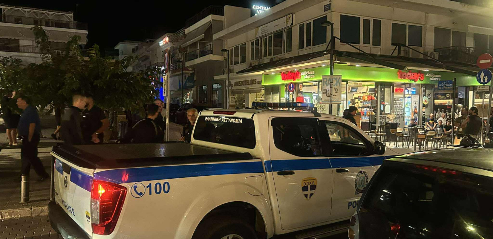 Χαλκιδική: Αναστάτωση στα Μουδανιά με καυγά αλλοδαπών - Πετούσαν καρέκλες ο ένας στον άλλον (βίντεο)