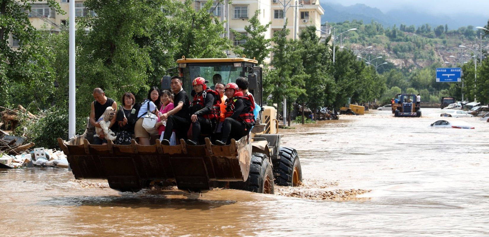 Φονικές πλημμύρες στην Κίνα: Πάνω από 30 νεκροί στο Πεκίνο -Μαζικές εκκενώσεις περιοχών (βίντεο)