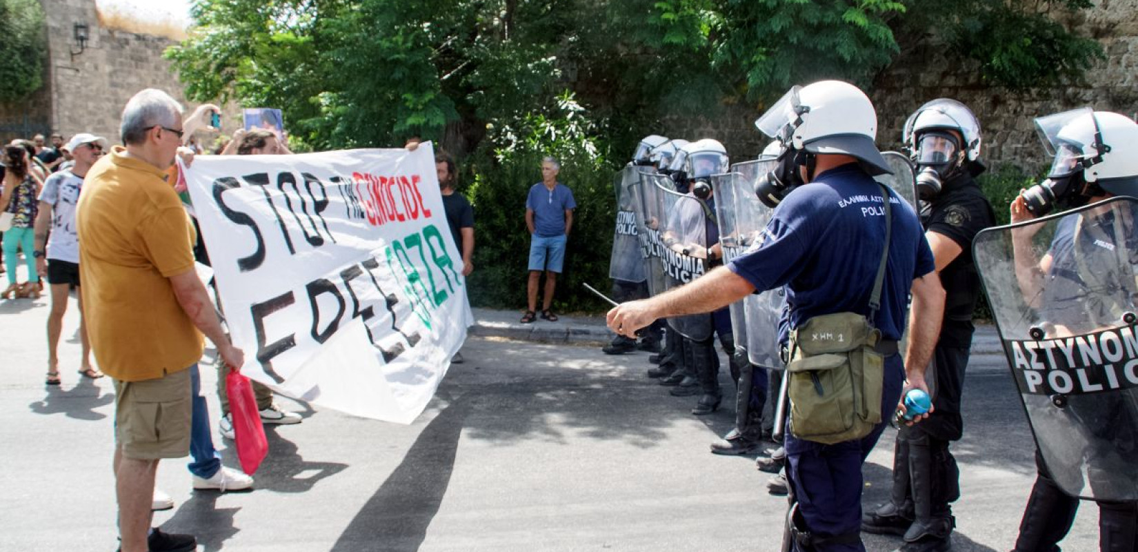 ΚΚΕ: Η κυβέρνηση αναλαμβάνει τεράστια ευθύνη για την άθλια προσπάθεια να κολλήσει τη ρετσινιά του «αντισημιτισμού» στις εκδηλώσεις αλληλεγγύης