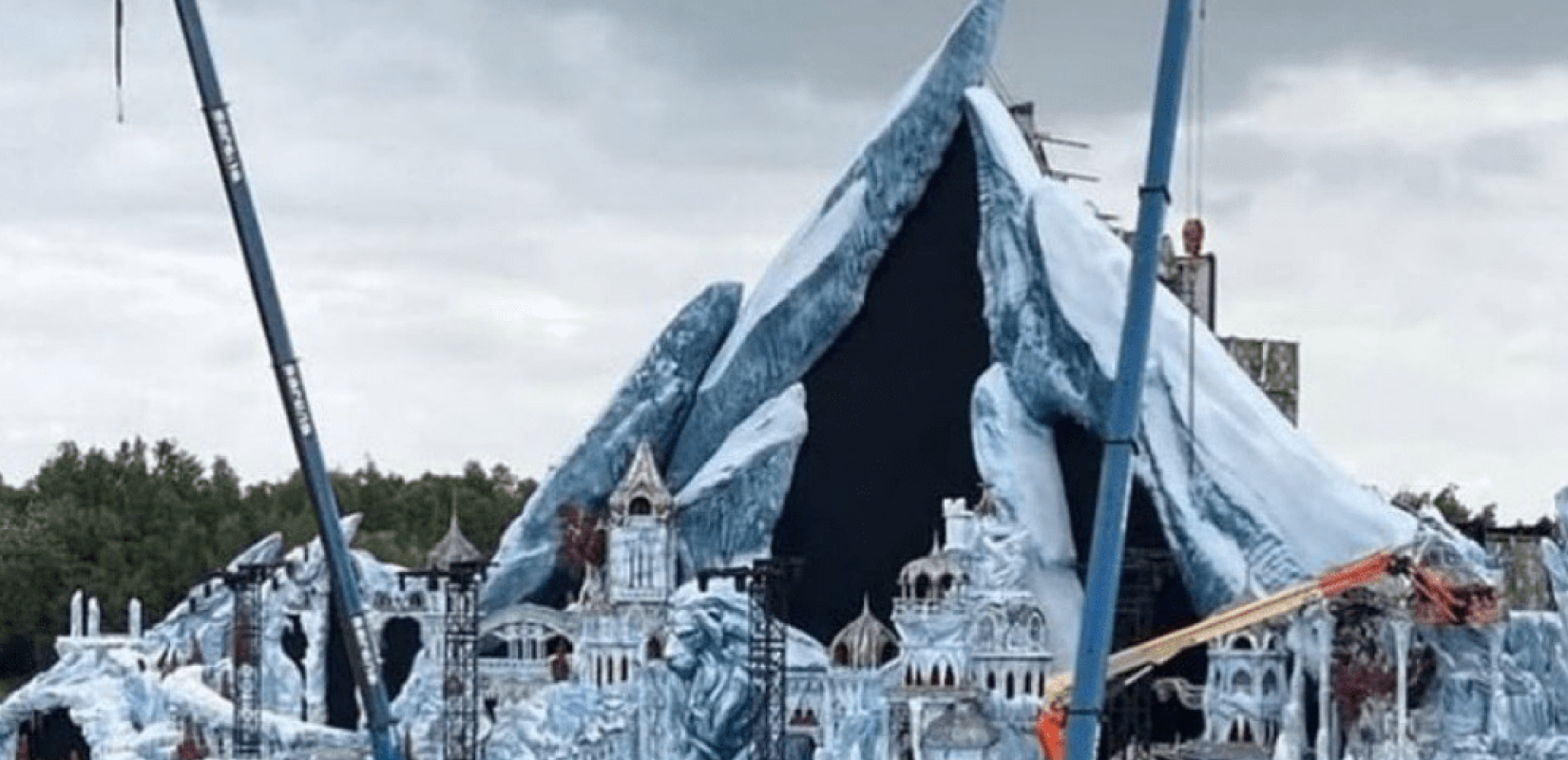 Tomorrowland: Κανονικά θα διεξαχθεί το μουσικό φεστιβάλ - Αγώνας δρόμου για να χτιστεί η σκηνή