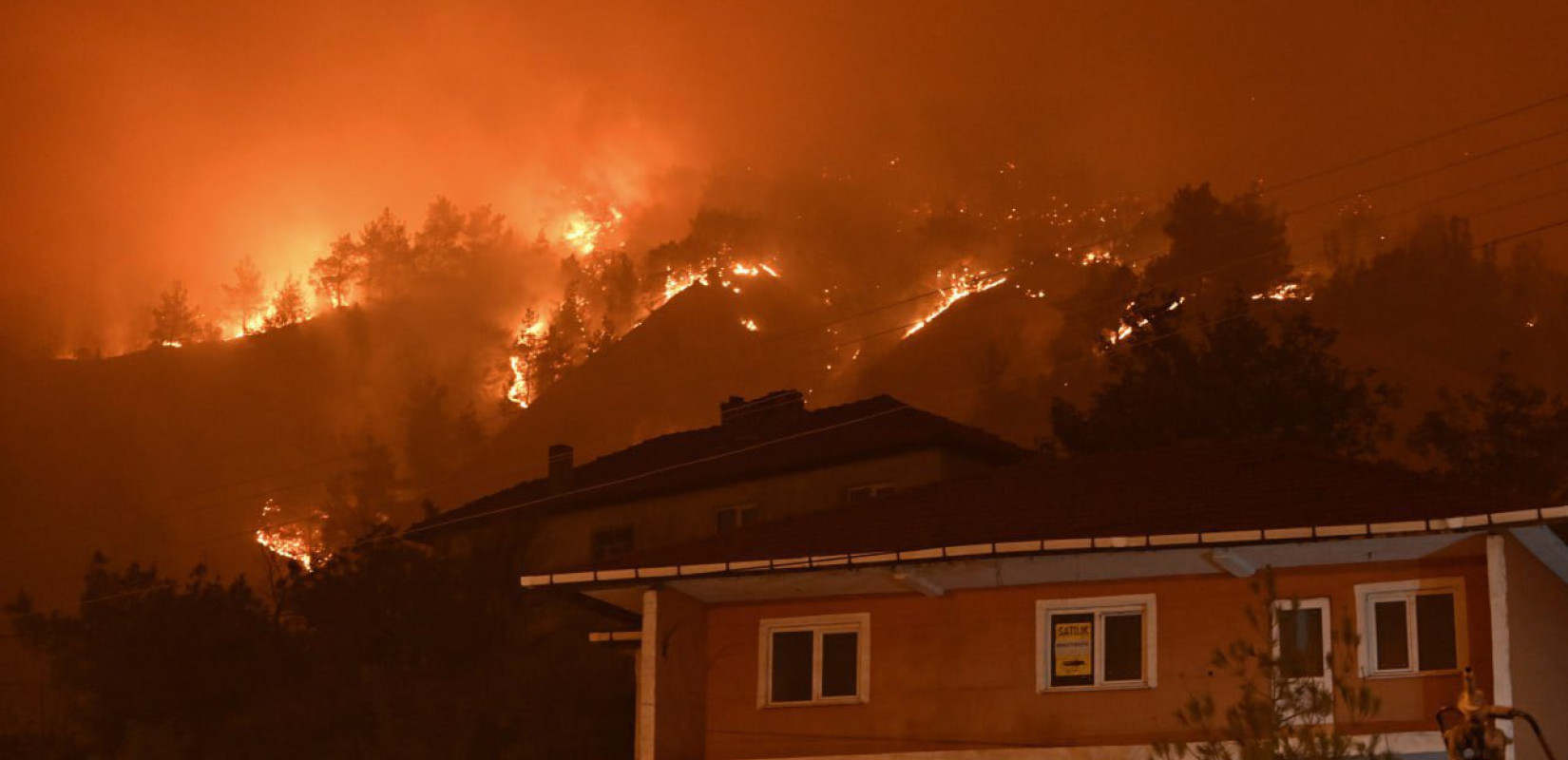 Τουρκία: Συνεχίζουν να καίνε τέσσερις μεγάλες πυρκαγιές - «Κρίσιμη η κατάσταση μέχρι τον Οκτώβριο» (βίντεο)