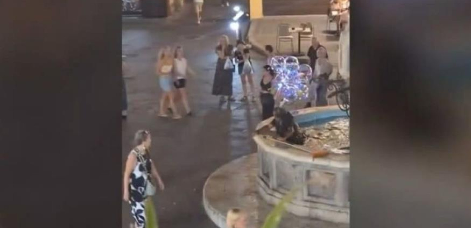 Ρόδος: Εισαγγελική εντολή για τη σύλληψη του νεαρού που έριξε σε συντριβάνι άστεγο