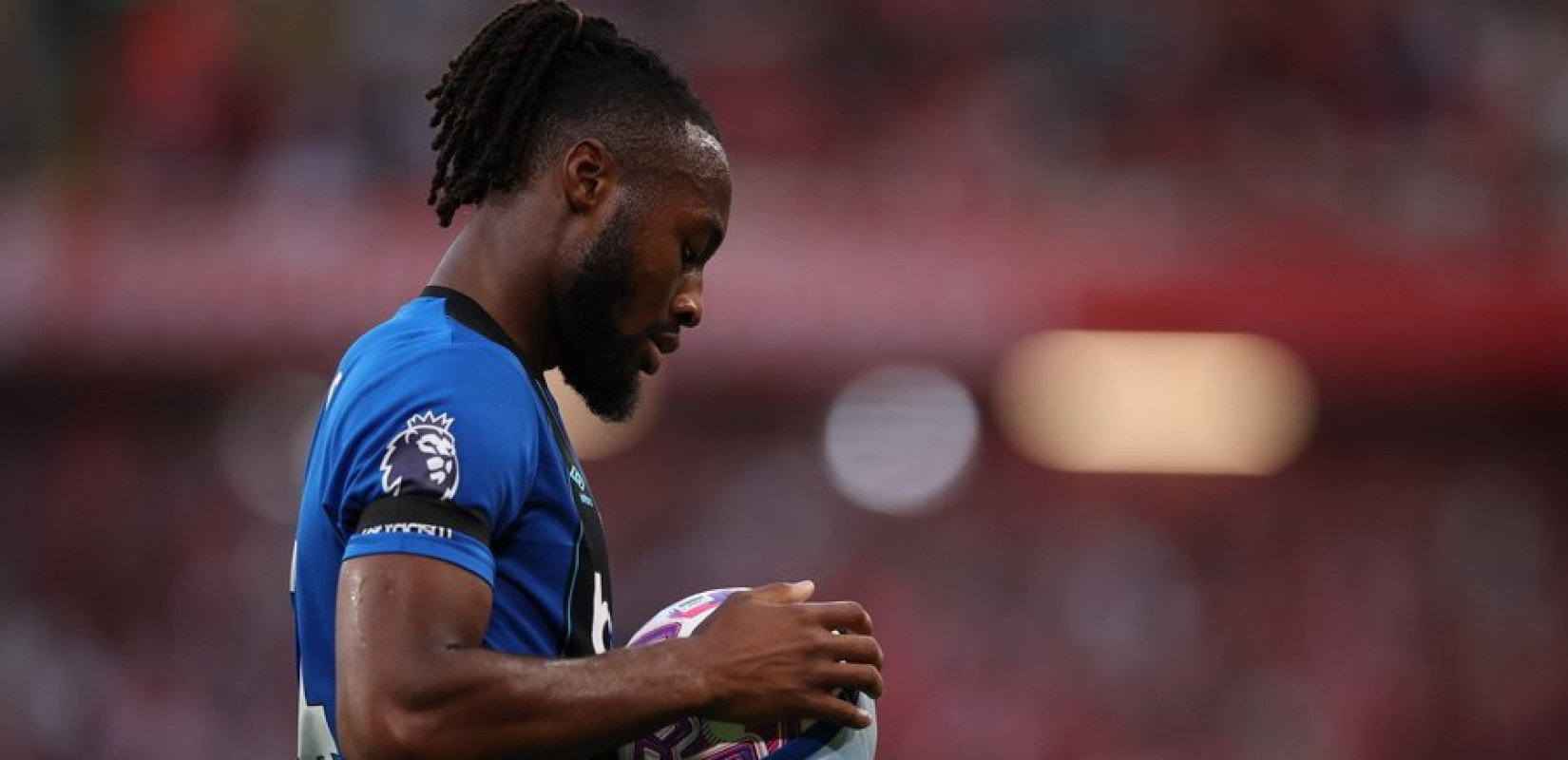 Premier League: Ρατσιστική επίθεση κατά του Σεμενιό από οπαδό της Λίβερπουλ σε αναπηρικό καροτσάκι (βίντεο)
