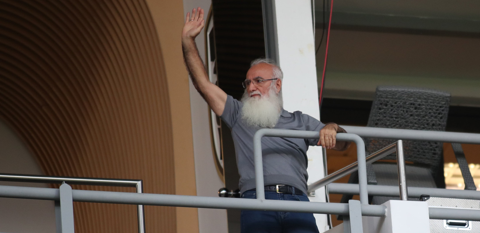 ΠΑΟΚ: Η παρακάμερα του αγώνα με τη Βόλφσμπεργκερ είναι γεμάτη από Ιβάν Σαββίδη και μικρό Γιαννάκη (βίντεο)
