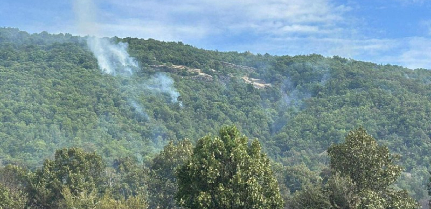 Οριοθετήθηκε η πυρκαγιά στο το Μακροχώρι Καστοριάς - Μάχη με διάσπαρτες εστίες σε δύσβατη περιοχή