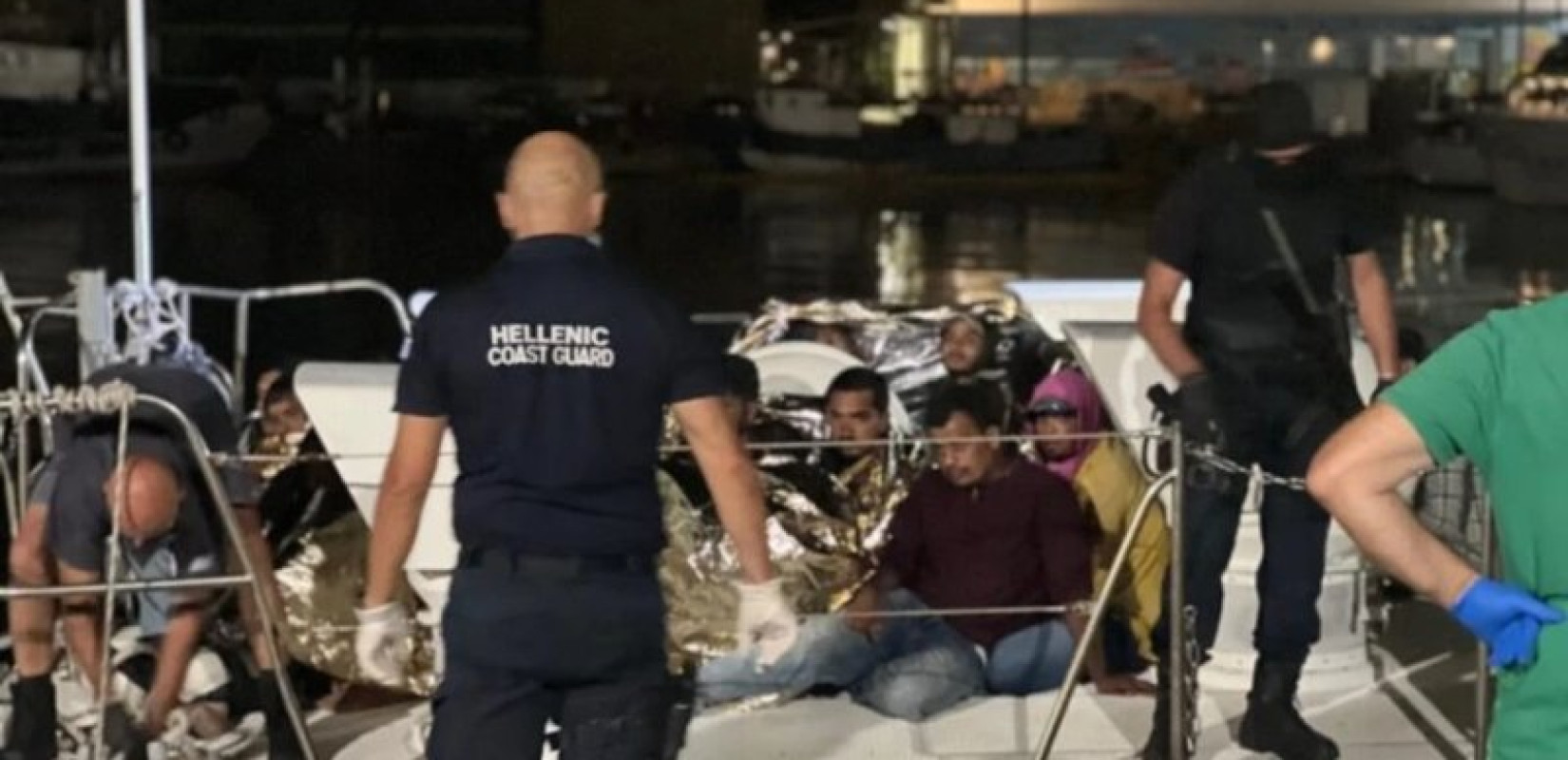 Ακυβέρνητο ταχύπλοο με 39 μετανάστες ανοιχτά της Καλαμάτας - Εντοπίστηκε με ειδοποίηση στο 112