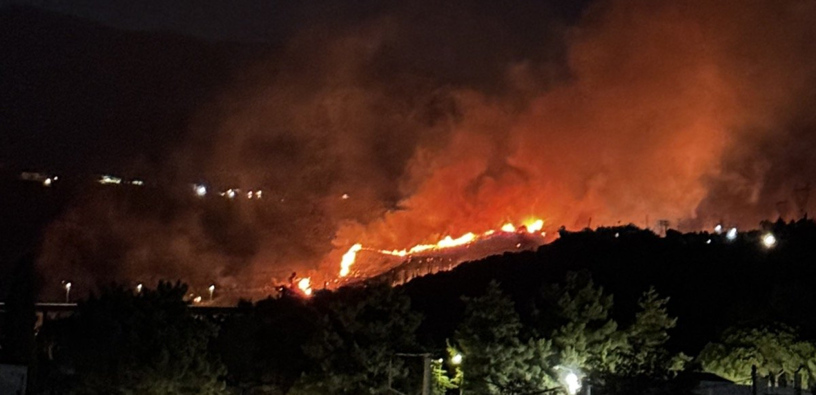 Πάτρα: Δυο προσαγωγές μετά την αναζωπύρωση της πυρκαγιάς στην περιοχή Μπάλας - Ζημιές στην περιμετρική οδό
