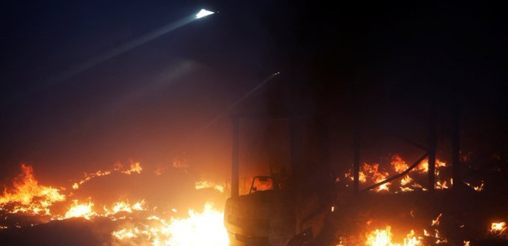 Ισπανία: Μάχη με «πύρινους στροβίλους» δίνει η πυροσβεστική στα βόρεια της χώρας (βίντεο)