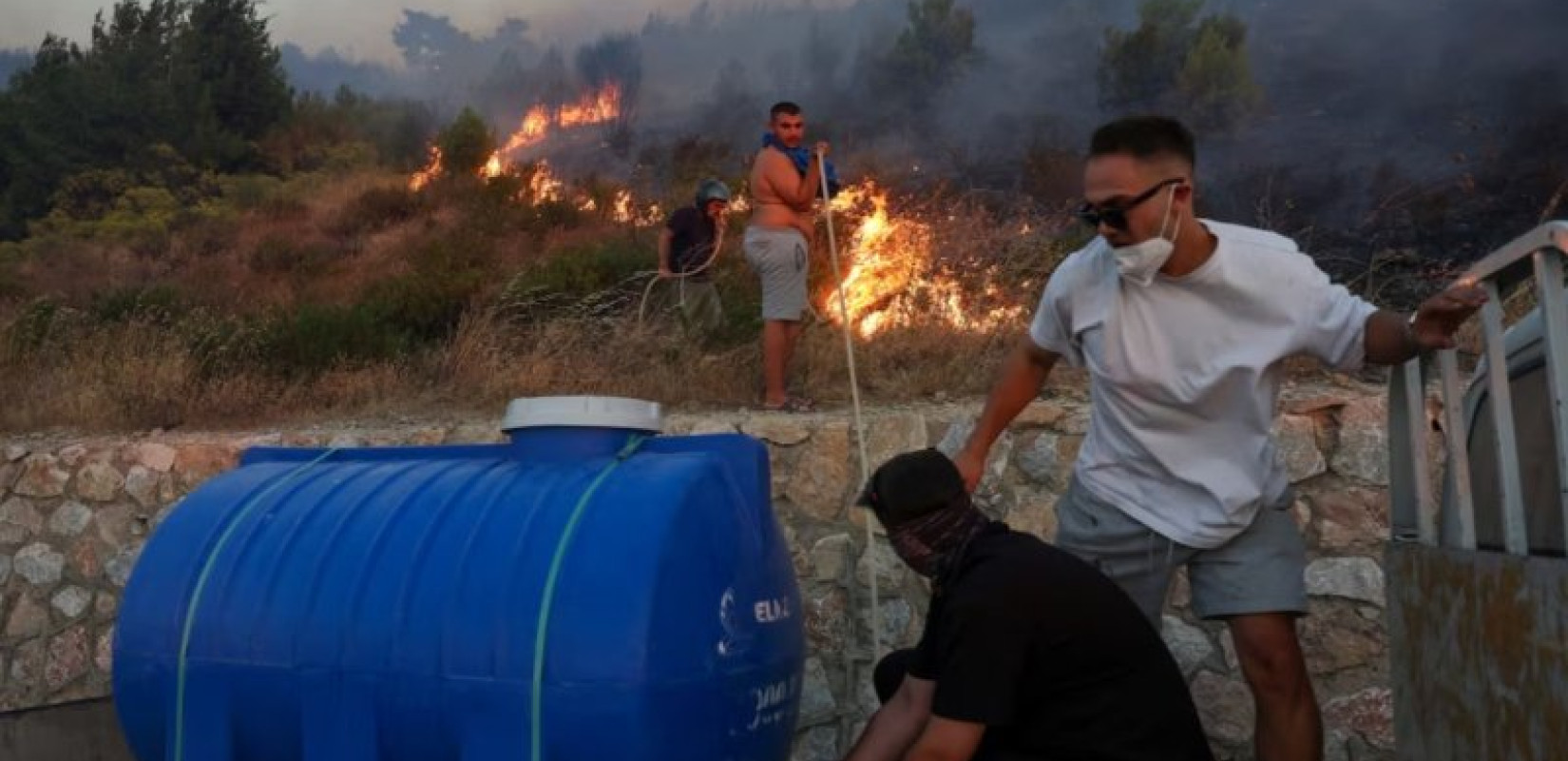 Τουρκία: Πύρινος εφιάλτης στην επαρχία Τσανάκαλε - Πάνω από 2.000 άνθρωποι εγκατέλειψαν τα σπίτια τους (βίντεο)