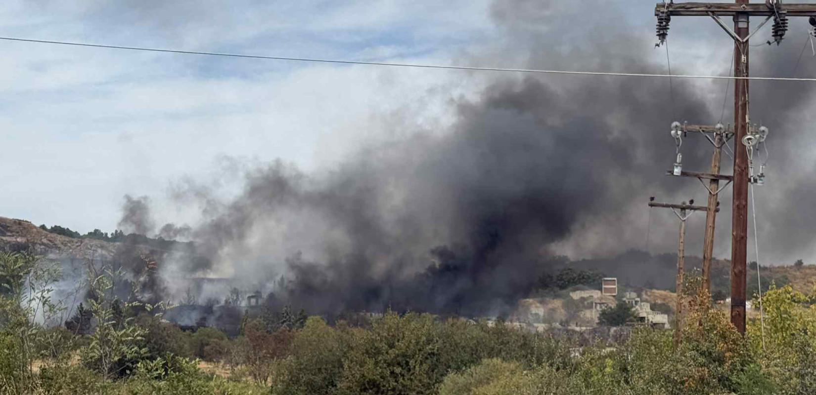 Θεσσαλονίκη: Σε ύφεση η φωτιά έξω από τον Χορτιάτη (βίντεο)