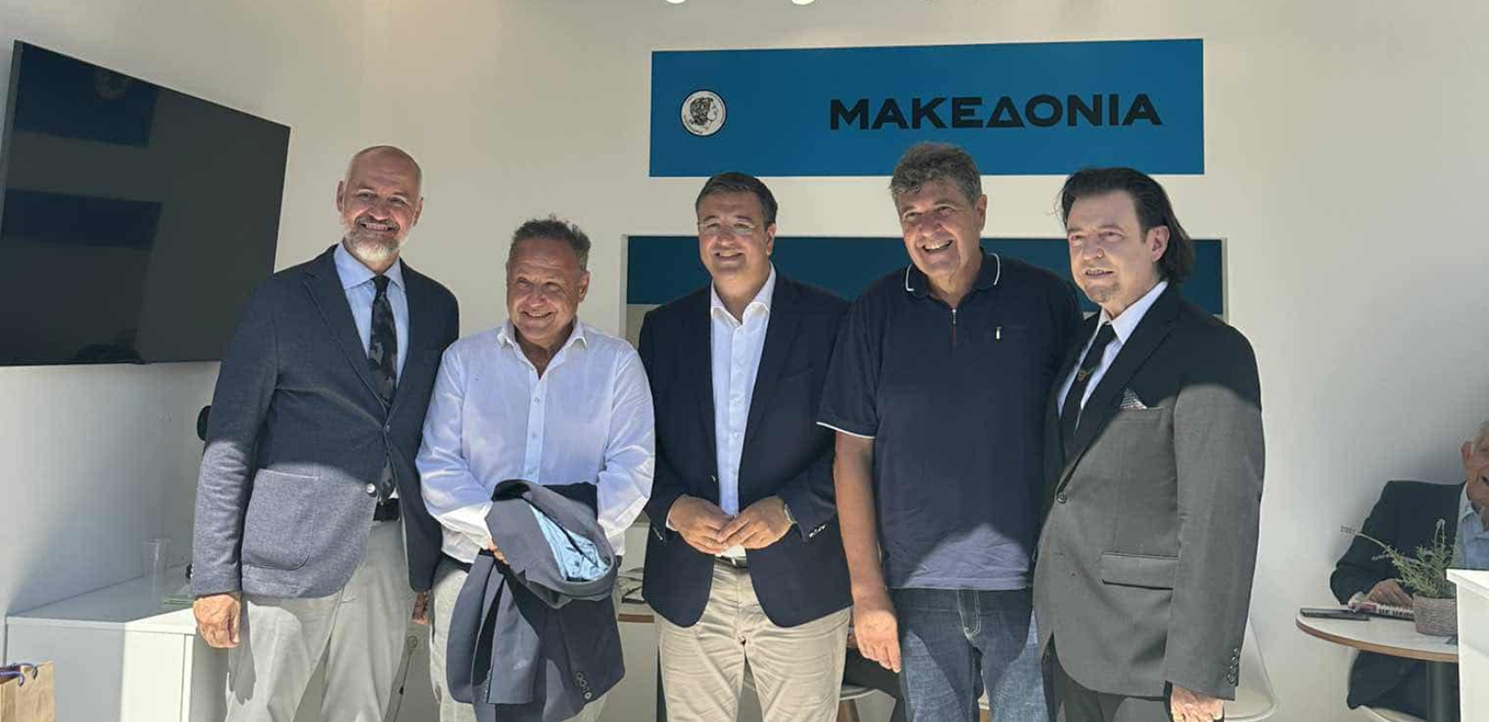 Αθ. Σαββάκης, Στ. Αγγελούδης, Απ. Τζιτζικώστας, Μ. Αλεξανδρίδης και Θ. Λυμπερόπουλος