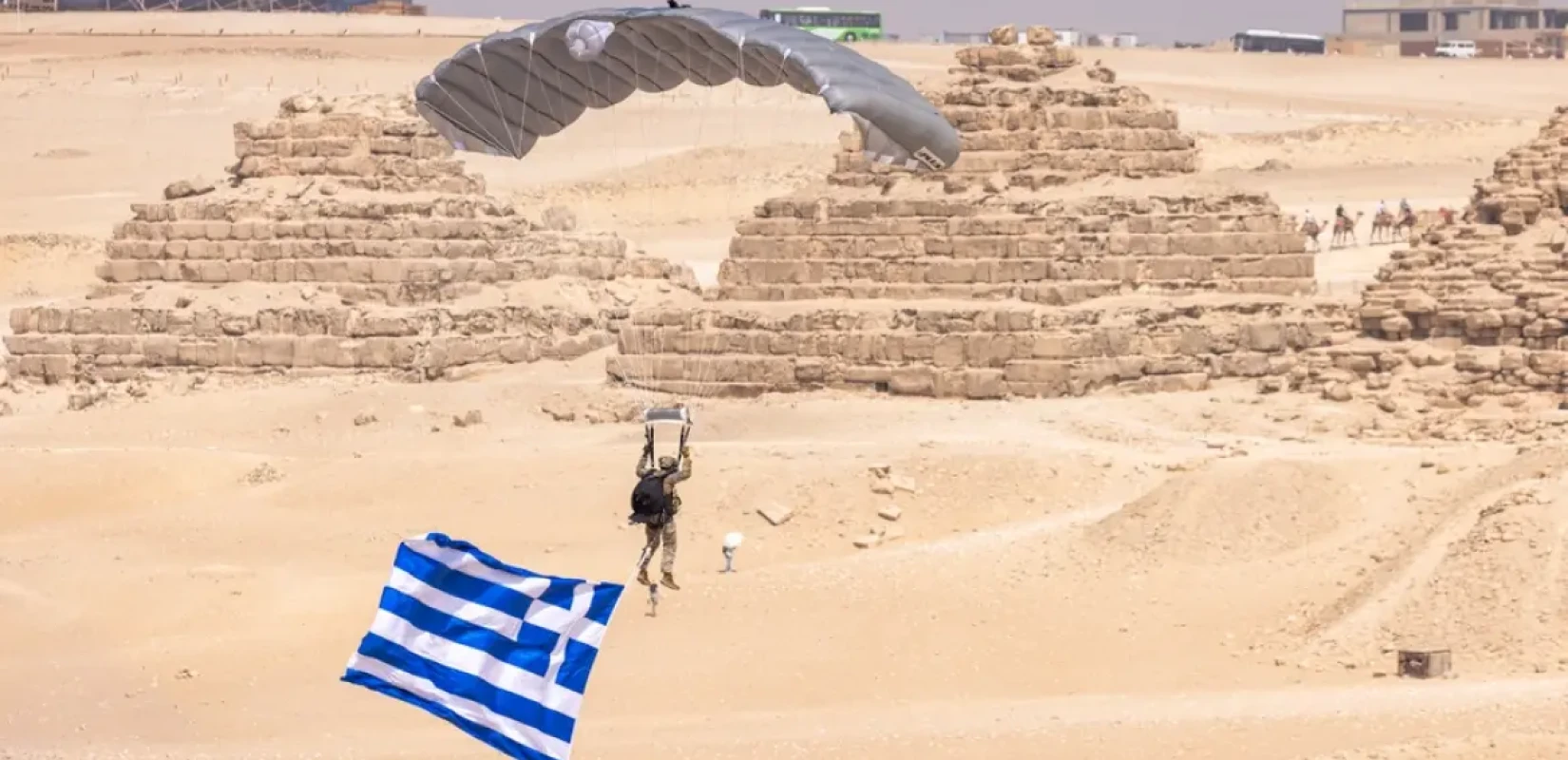 Εντυπωσιακές εικόνες από την πολυεθνική άσκηση «Bright Star 25» στην Αίγυπτο