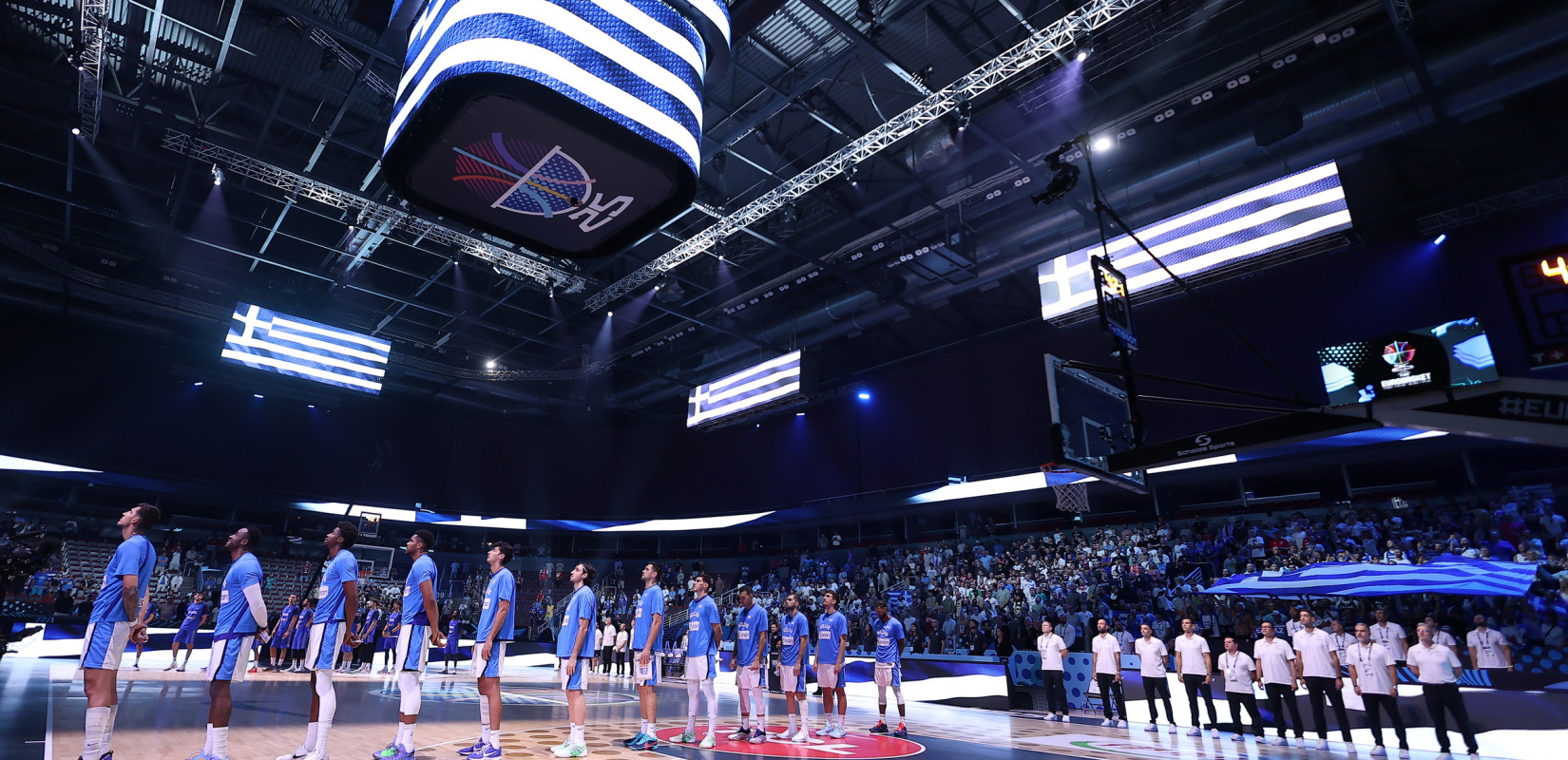 Ευρωμπάσκετ: Η καρδιά της Ελλάδας χτυπάει στη Ρίγα (βίντεο)