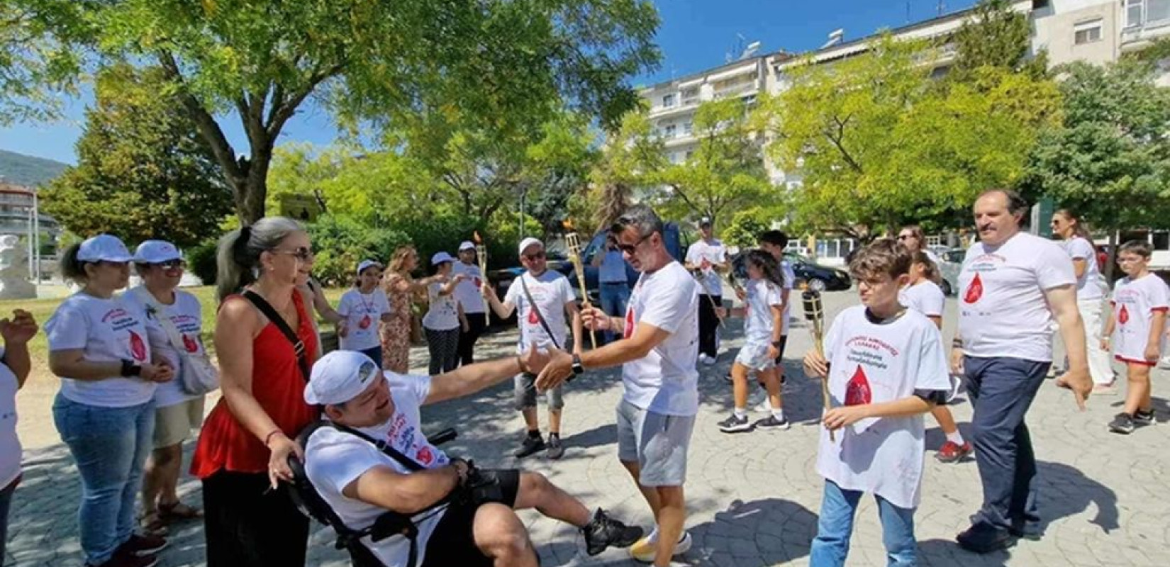 Φλώρινα: Πέρασε η φλόγα της πανελλήνιας λαμπαδηδρομίας των αιμοδοτών (βίντεο)
