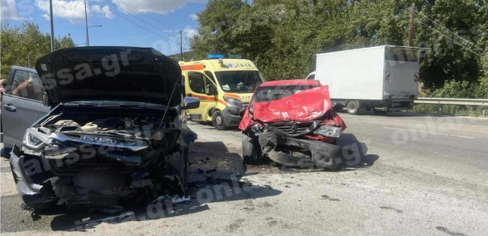Θανατηφόρο τροχαίο στη Λάρισα: Ένας νεκρός και τρεις τραυματίες μετά από σφοδρή σύγκρουση ΙΧ αυτοκινήτων