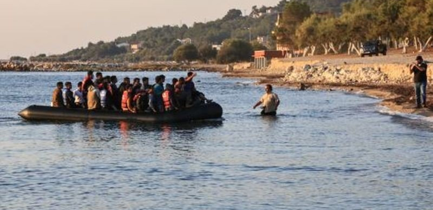 Τούρκοι διακινητές συνελήφθησαν για τη μεταφορά των μεταναστών ανοιχτά των Παξών