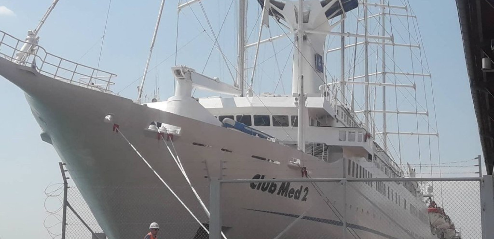 Στη Θεσσαλονίκη «έδεσε» το γαλλικό κρουαζιερόπλοιο «CLUB MED II»