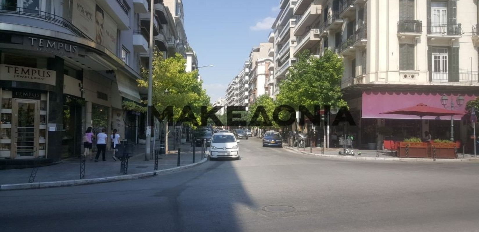 Αντιδράσεις για το "ΣΤΟΠ" στην πεζοδρόμηση της Αγίας Σοφίας 