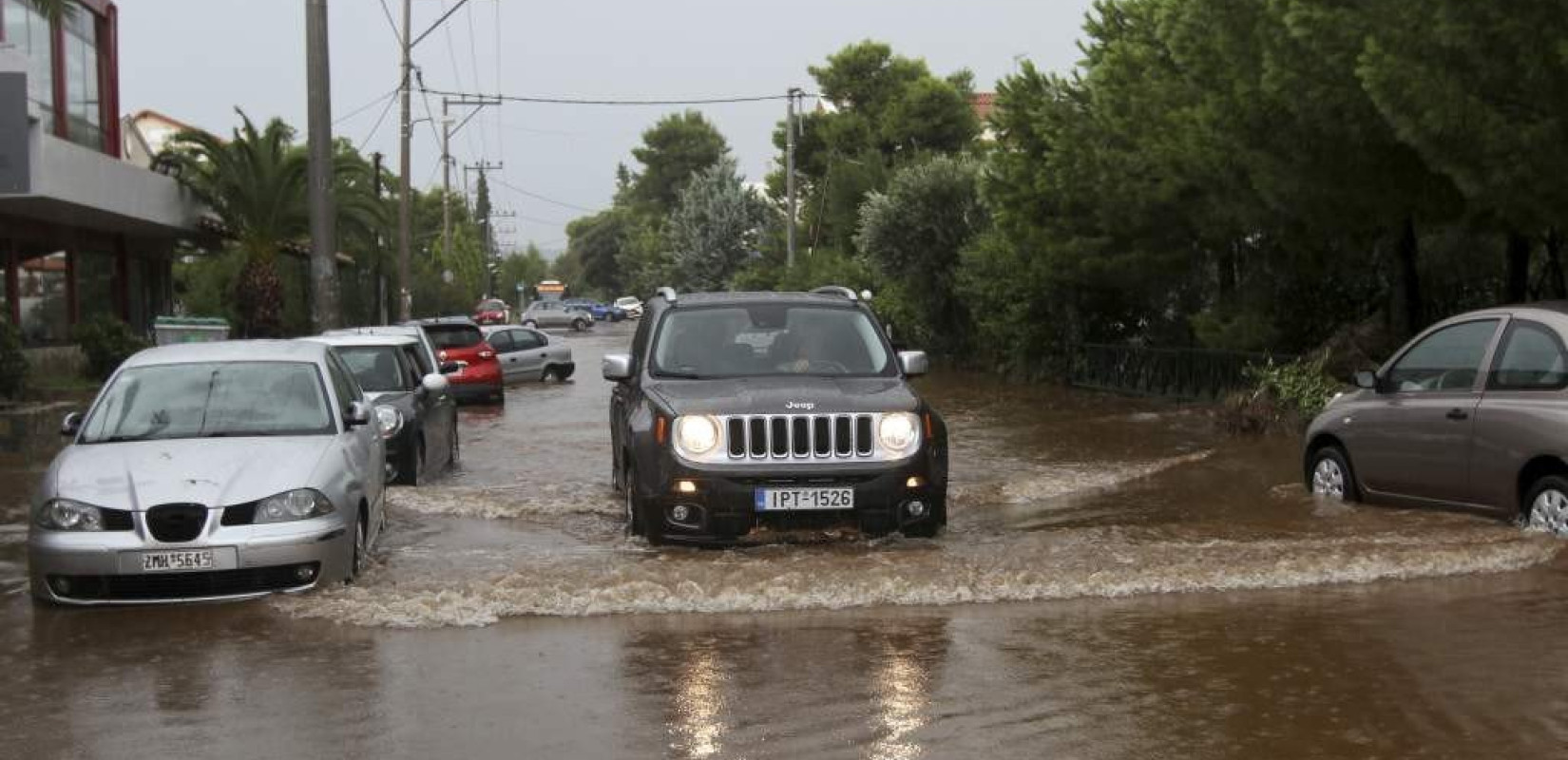 Κακοκαιρία Alexandros: Ζωντανά η εξέλιξη του φαινομένου στην επικράτεια - Πού δημιουργούνται προβλήματα