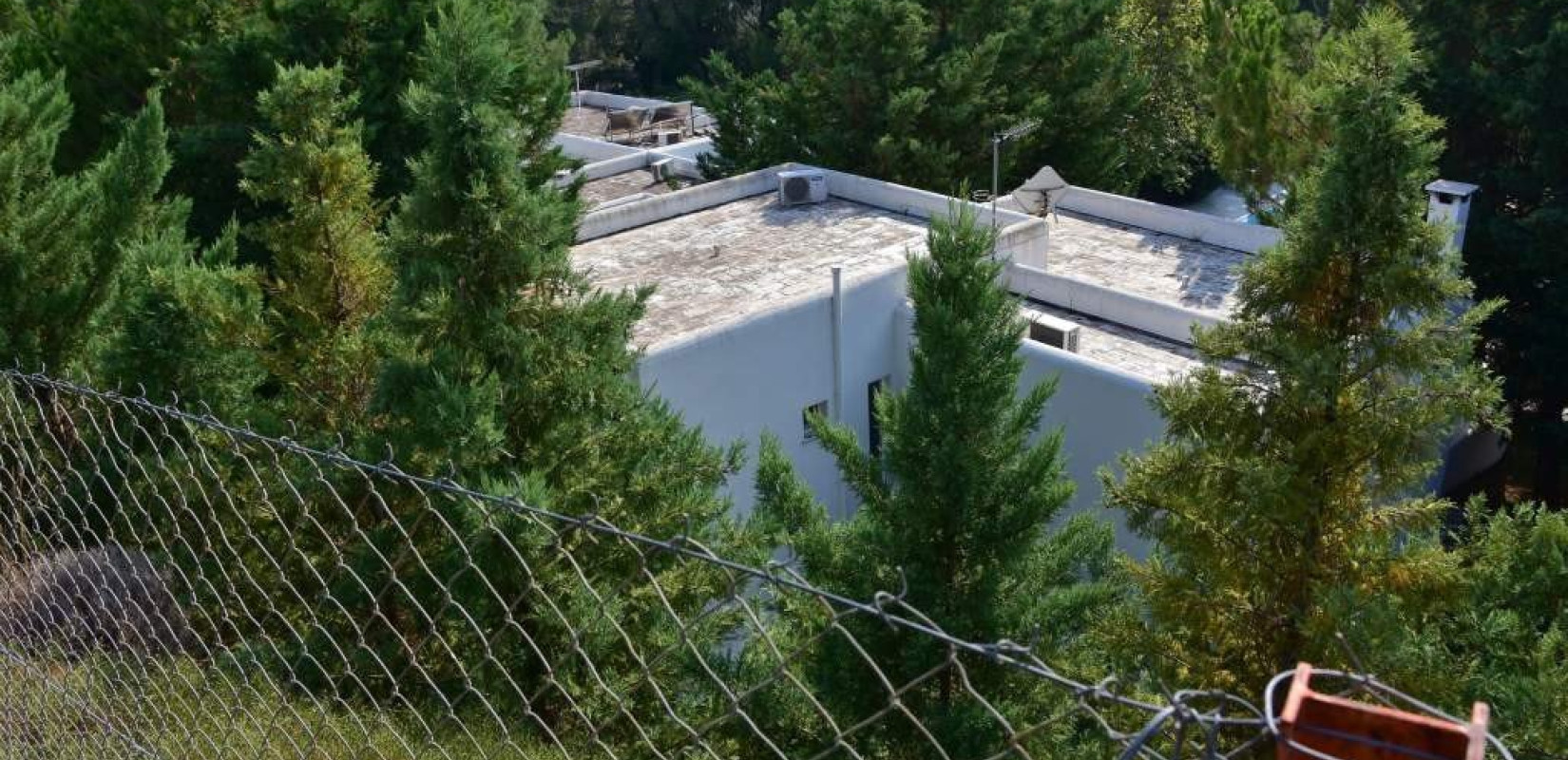 Μόνιμη λύση για τα αυθαίρετα εξήγγειλε ο Χατζηδάκης