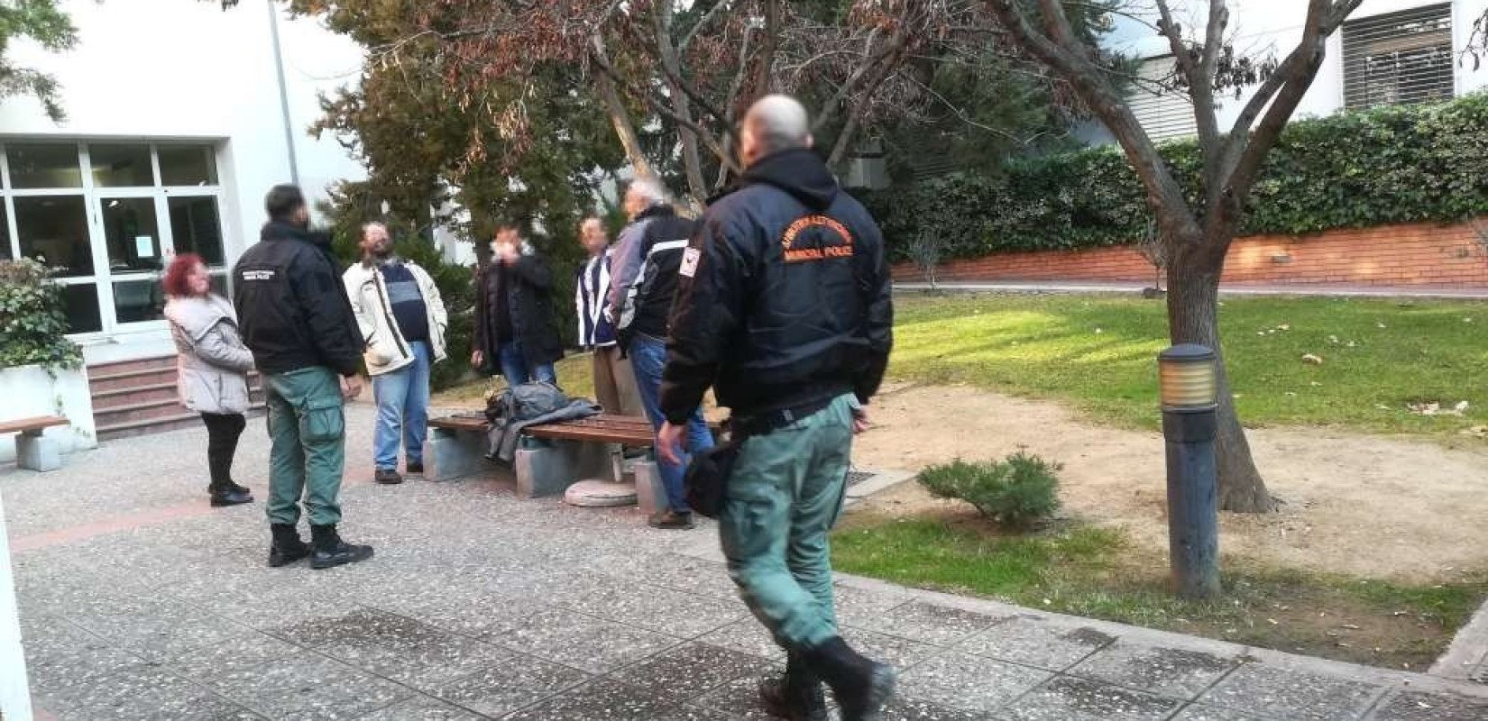 Νοσοκομείο "Παπαγεωργίου": Ούτε στους υπαίθριους χώρους επιτρέπεται το κάπνισμα