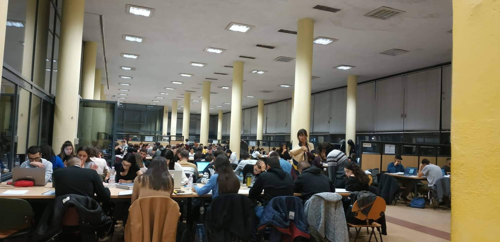 Βιβλιοθήκη ΑΠΘ: Το δεύτερο σπίτι των φοιτητών της Θεσσαλονίκης (Φωτ.)