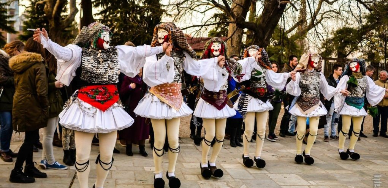 Νάουσα: Ανοιχτό διαγωνισμό φωτογραφίας με βάση το δρώμενο «Γενίτσαροι και Μπούλες» διοργανώνει ο Δήμος