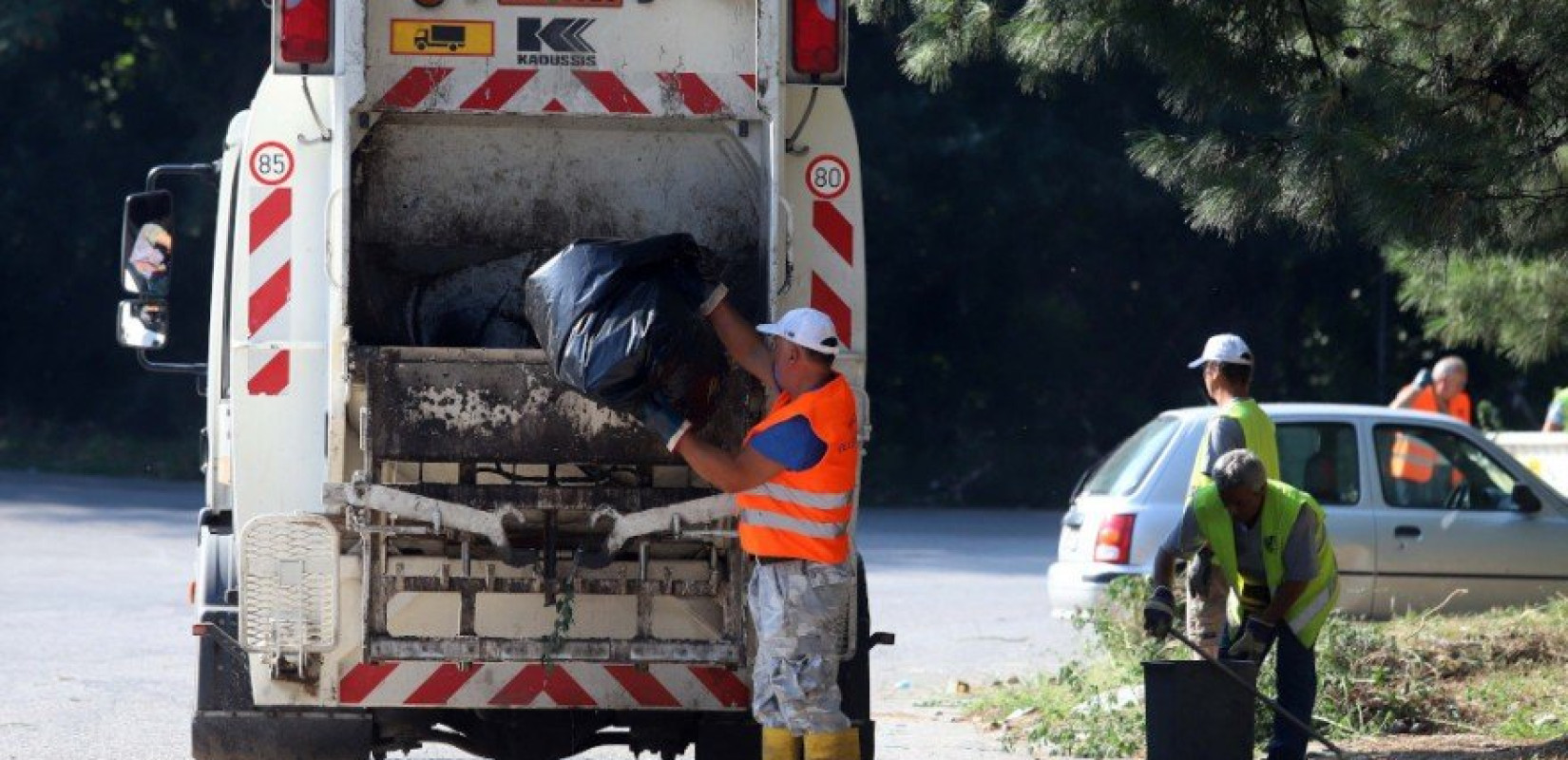 Οι Έλληνες πετούν στα σκουπίδια τα τρόφιμα που χρειάζονται για έναν χρόνο 200.000 άνθρωποι