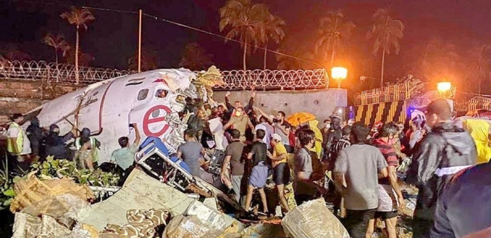Air India: «Απέχει πολύ από το να ολοκληρωθεί η έρευνα για τα αίτια της συντριβής»
