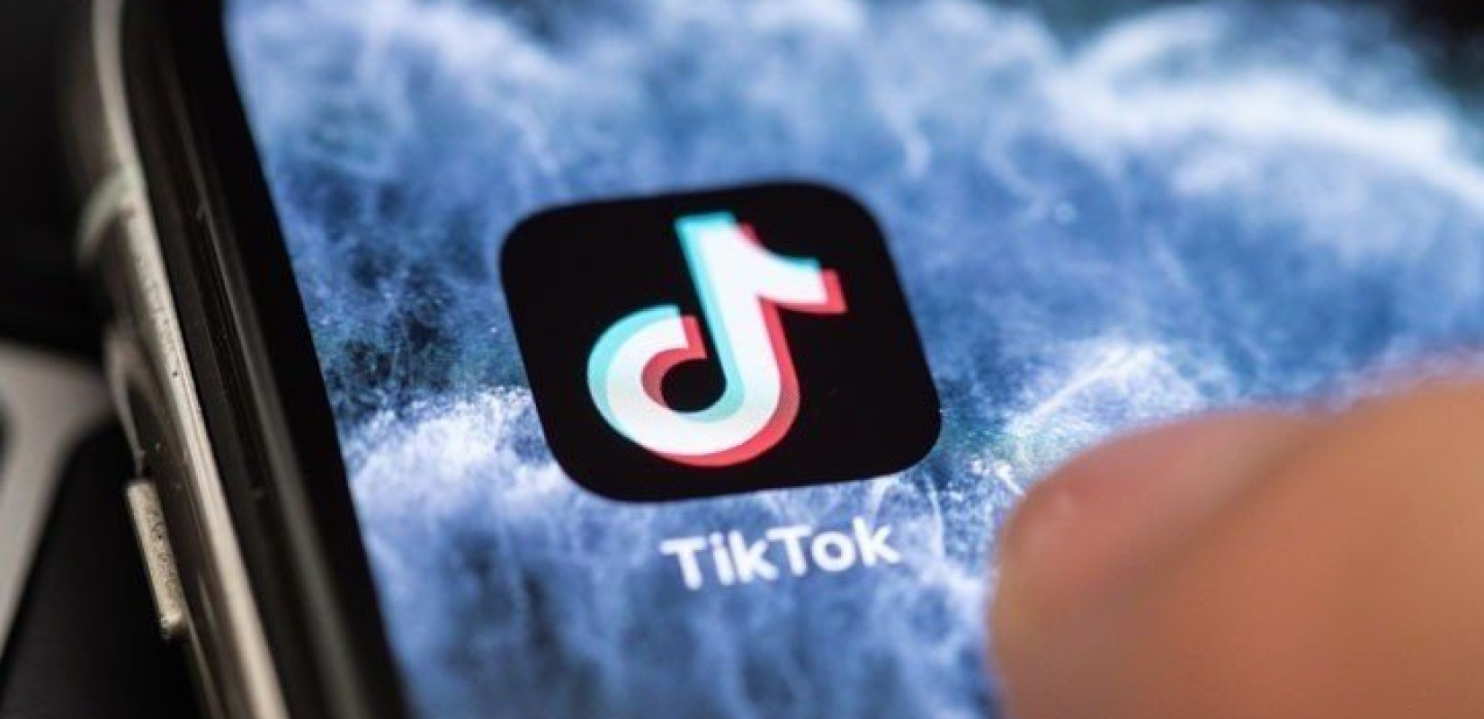 TikTok:  Ο Τραμπ αναστέλει για 75 ημέρες την εφαρμογή του νόμου που απαγορεύει τη λειτουργία του