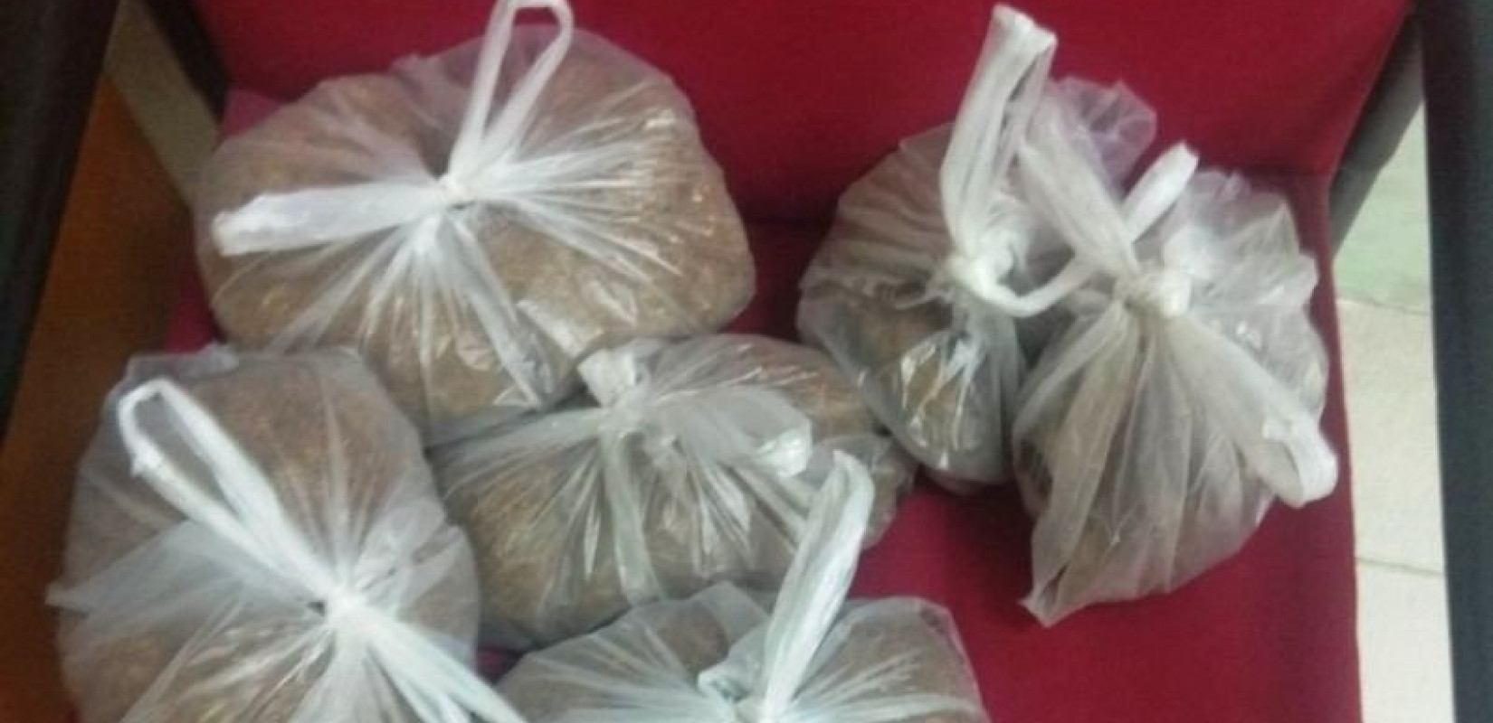 Πιερία: Συνελήφθη αλλοδαπός για λαθρεμπόριο τσιγάρων (Φωτ.)
