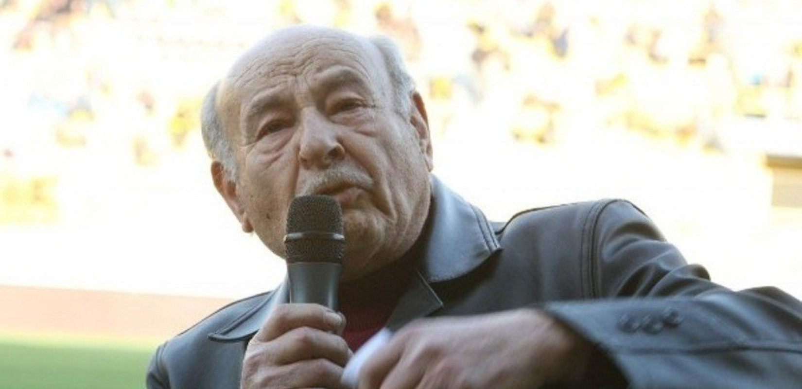 Βασίλης Μποέμης: Από τα λαϊκά μαγαζιά στα μεγάφωνα του Χαριλάου