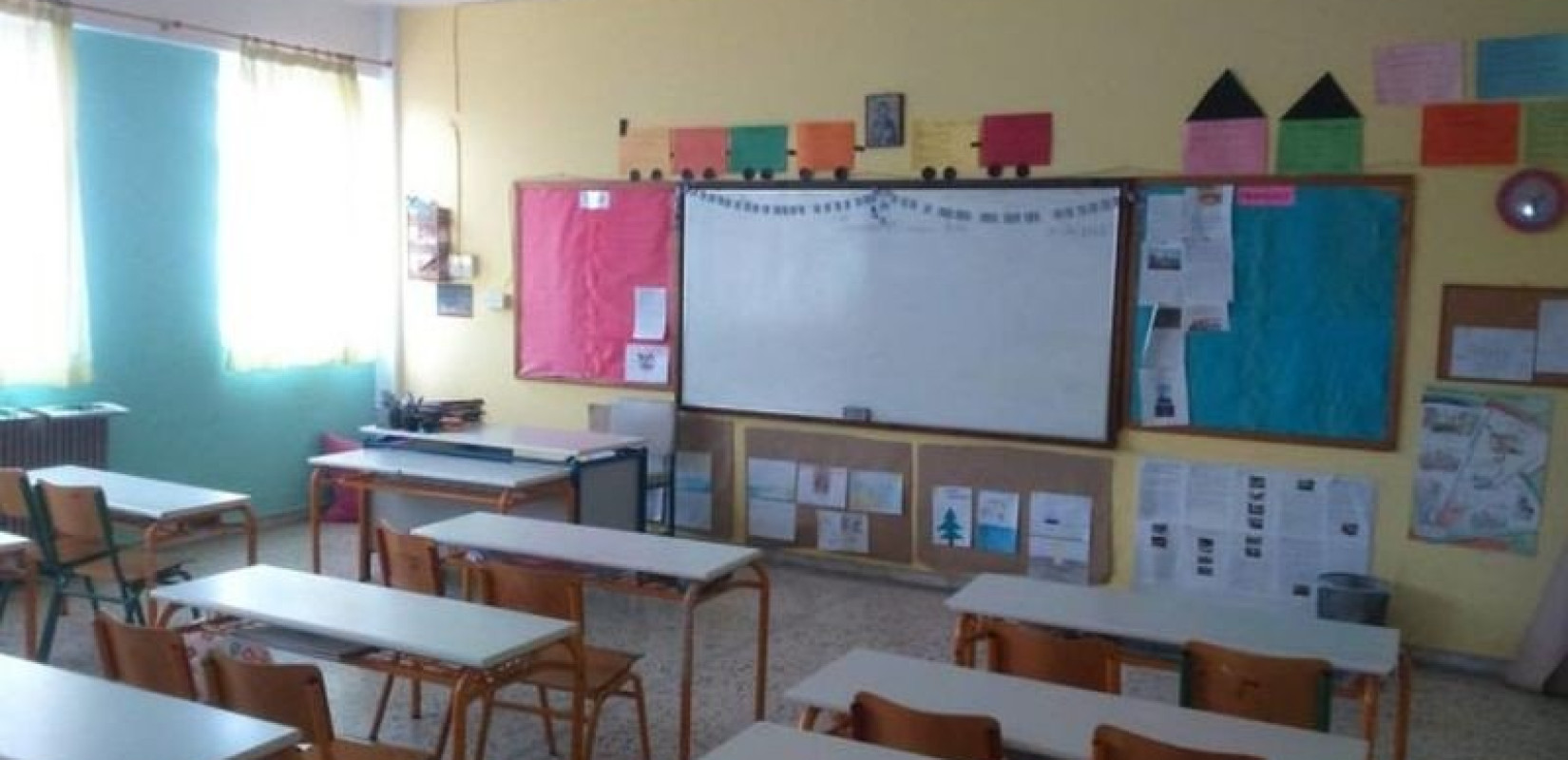 Η ΟΙΕΛΕ καταγγέλλει τροπολογία-δώρο του Κ. Χατζηδάκη στα φροντιστήρια και τα κέντρα γλωσσών