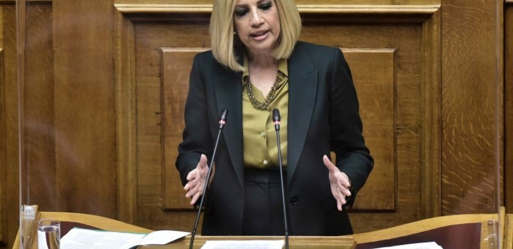Γεννηματά: Πολιτική "βλέποντας και κάνοντας" από Μητσοτάκη 
