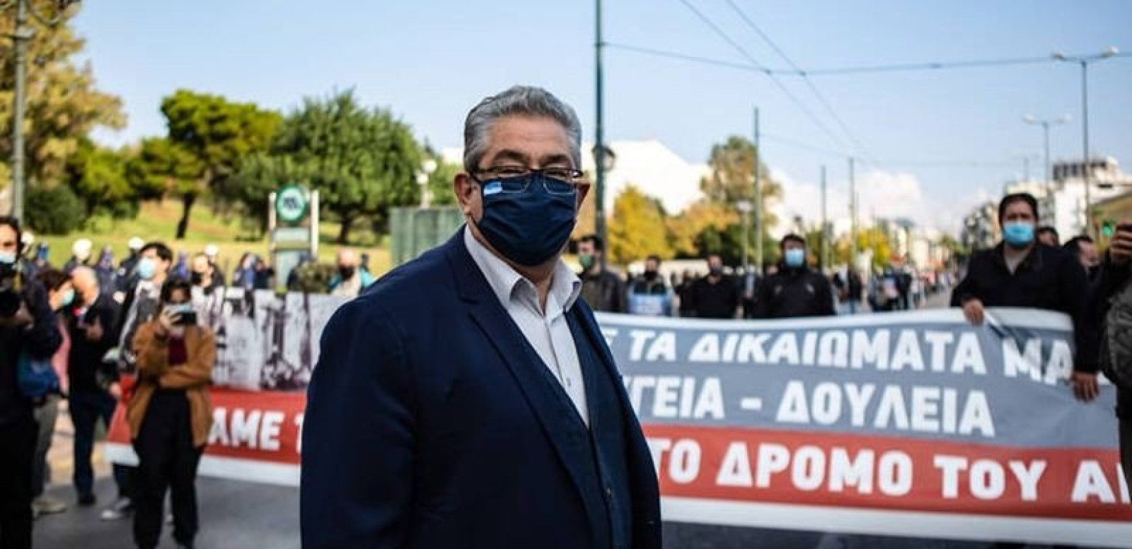 Δ. Κουτσούμπας για τον εμβολιασμό: "Προσωπικό παράδειγμα και μήνυμα αναγκαιότητας μαζικής συμμετοχής"