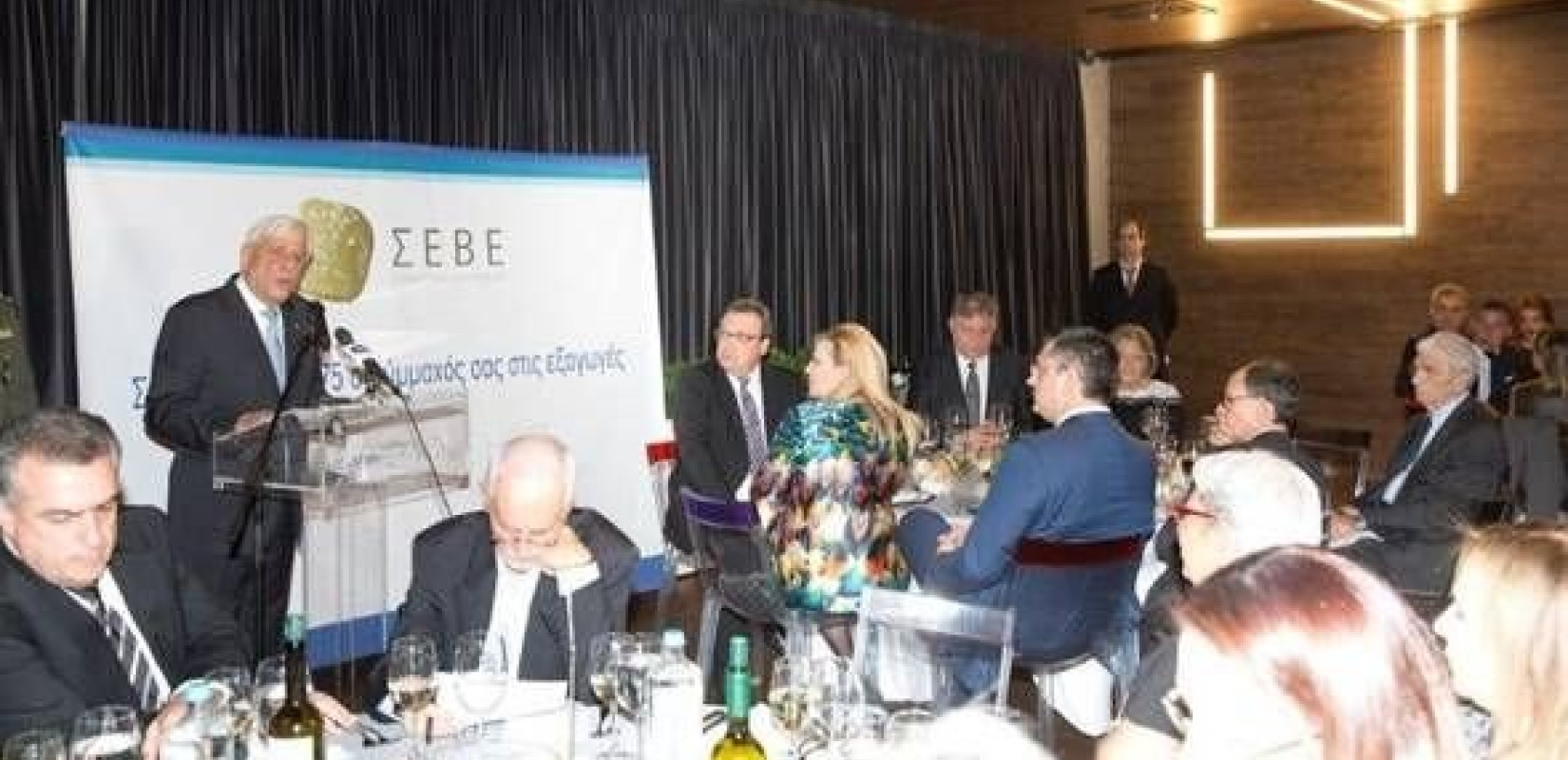 Προκόπης Παυλόπουλος: "Η ανάπτυξη των εξαγωγών αναγκαία προϋπόθεση για την οικονομική ανάκαμψη της χώρας"