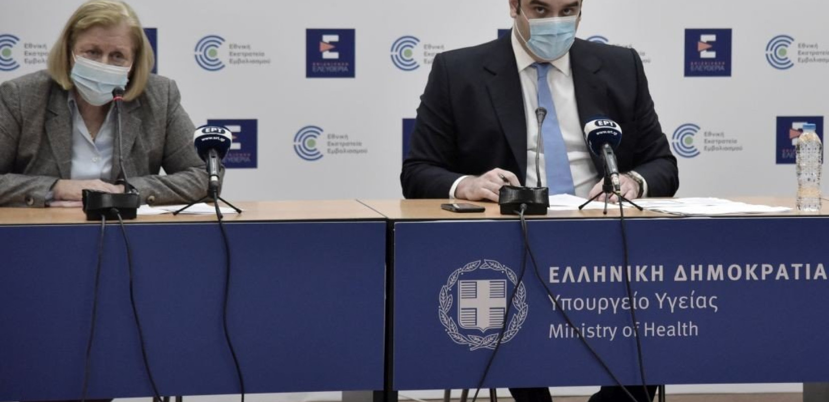 Άνοιξε η πλατφόρμα για τον εμβολιασμό των άνω των 85 -Πώς θα λειτουργεί