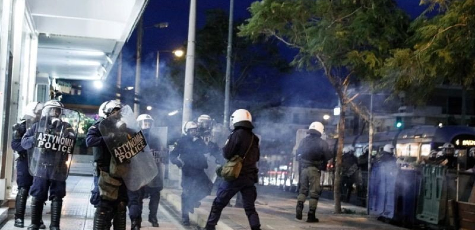 Συνδικαλιστής ΕΛΑΣ: Μας ντροπιάζουν όσα έγιναν στη Νέα Σμύρνη – Ήταν εικόνες αλητείας, όχι Αστυνομίας (Βίντεο)