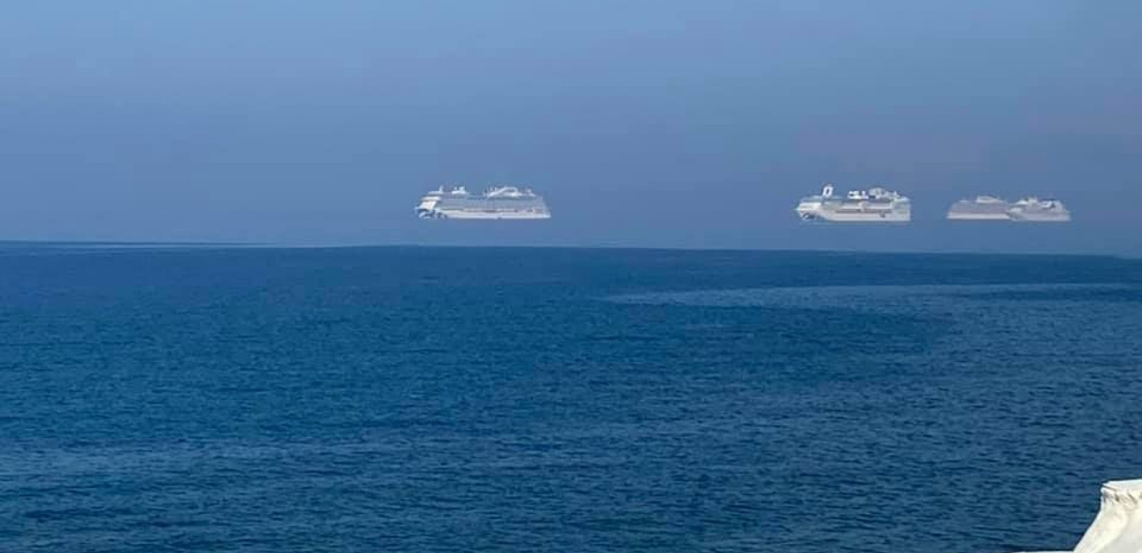 Φαινόμενο Φάτα-Μοργκάνα: Όταν τα πλοία μοιάζει να αιωρούνται 
