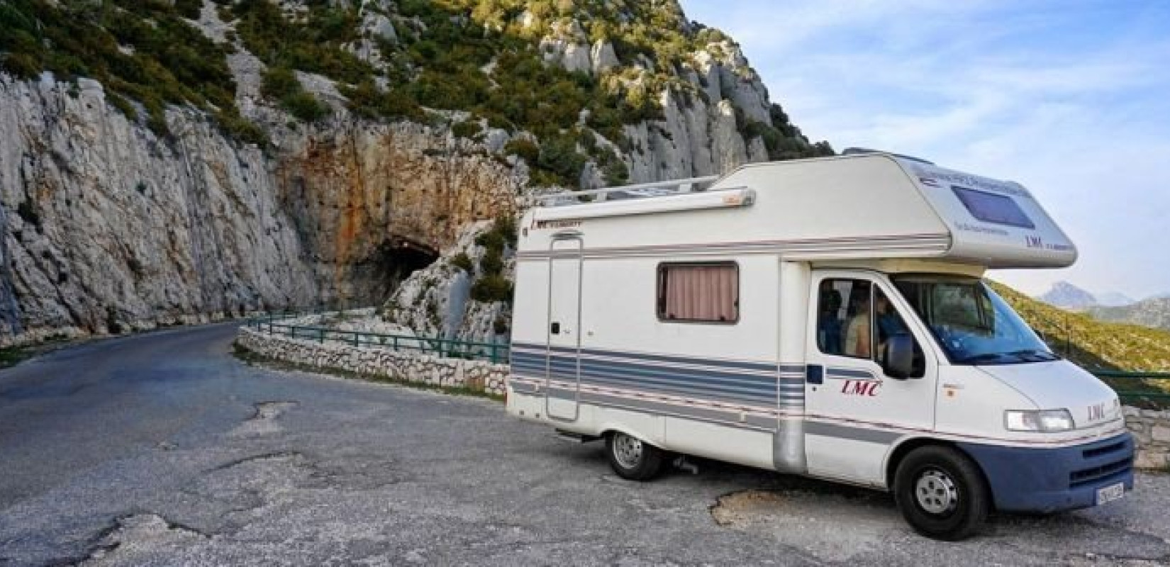 Τροχόσπιτα: Τέλος στην καταχρηστική κατάληψη δασών, αιγιαλών και αρχαιολογικών χώρων
