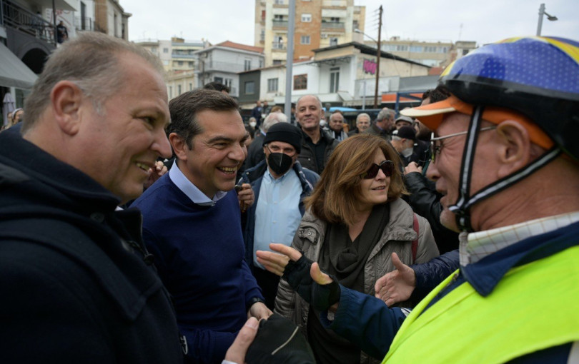 Η επίσκεψη Τσίπρα στον τόπο του Καραμανλή 