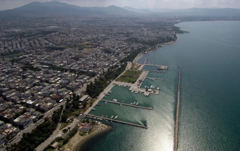 Στη Βουλή το ζήτημα του αποκλεισμού της Καλαμαριάς από τον σχεδιασμό για το παραλιακό μέτωπο της Θεσσαλονίκης Στη Βουλή το ζήτημα του αποκλεισμού της Καλαμαριάς από τον σχεδιασμό για το παραλιακό μέτωπο της Θεσσαλονίκης