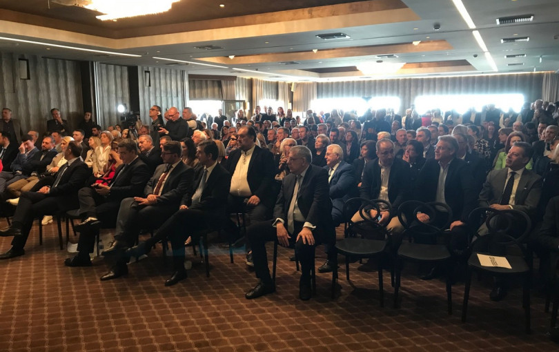 Παρουσίες και απουσίες Παρουσίες και απουσίες