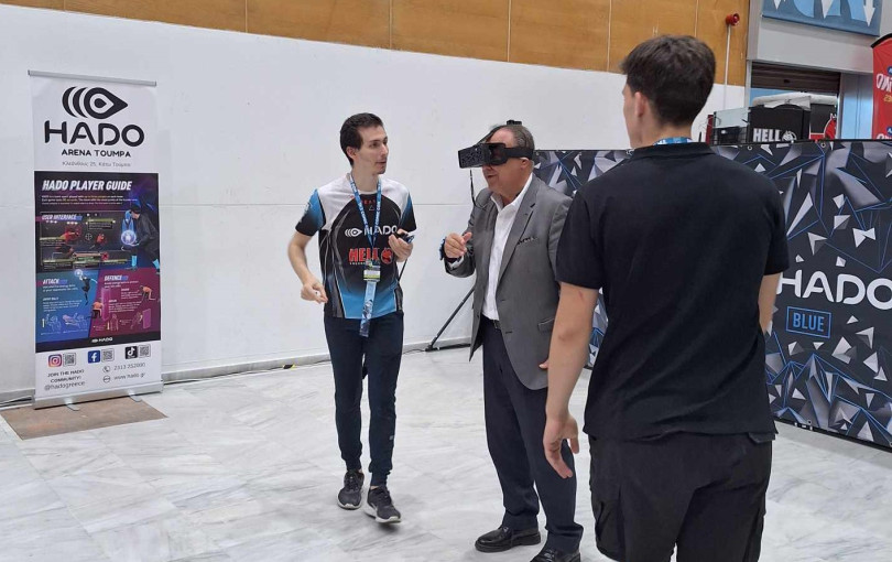 HADO στην Comic Con για τον Στέλιο Αγγελούδη HADO στην Comic Con για τον Στέλιο Αγγελούδη